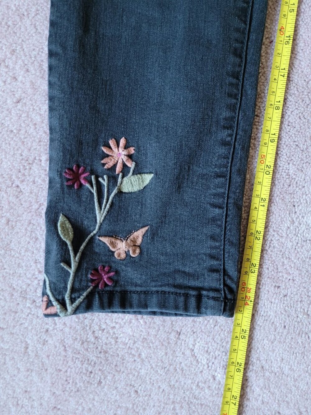 Style & Co Petite Curvy Ankle Floral Embroidered Stretch Black Jeans 4P - Picture 8 of 8